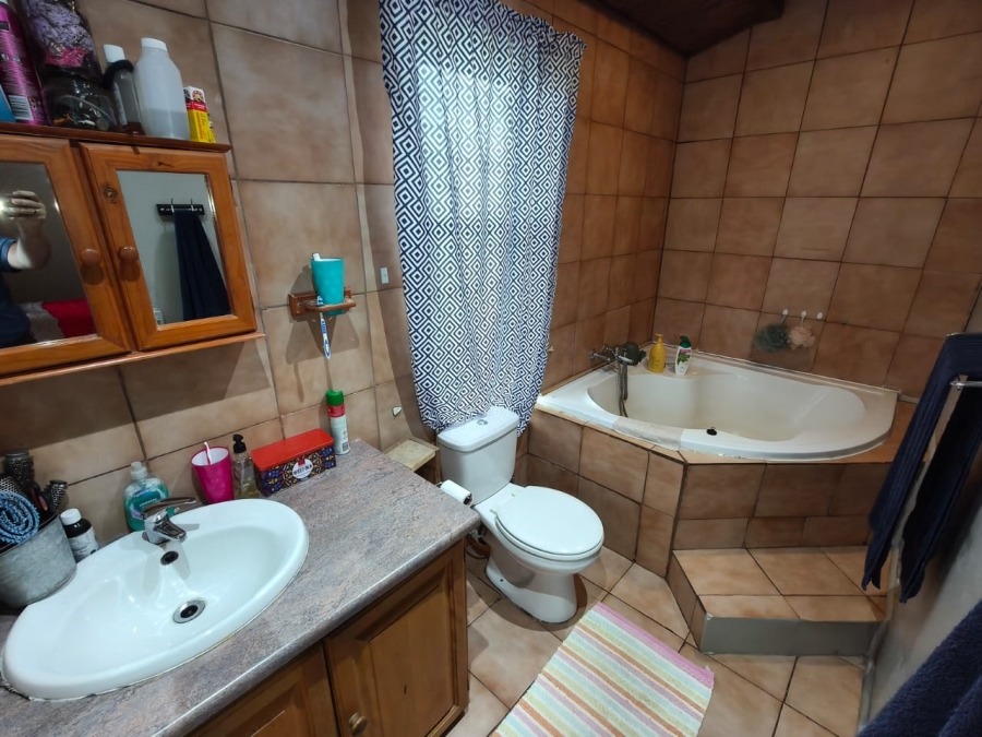 4 Bedroom Property for Sale in Protea Park North West